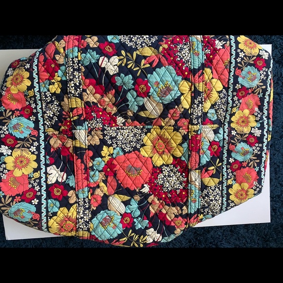COPY - Vera Bradley floral print 22 long x 11 deep x 11 wide - Picture 2 of 3